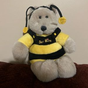 Starbucks coffee company stuffed animal “bee mine”